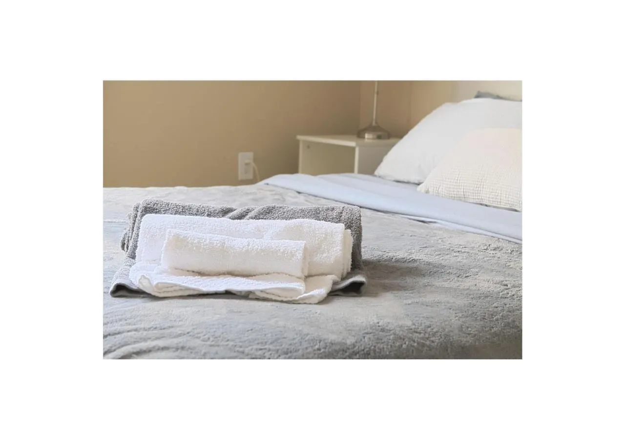 Guest house Private Bedroom And Bathroom In Shared 2 Bedroom Apartment In Venice - Pool - Hot Tub & Gym Los Angeles